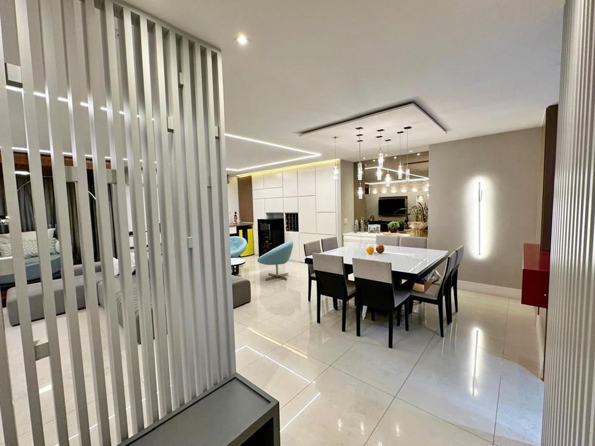 Apartamento, Norte, 4 Quartos, 3 Vagas, 3 Suítes