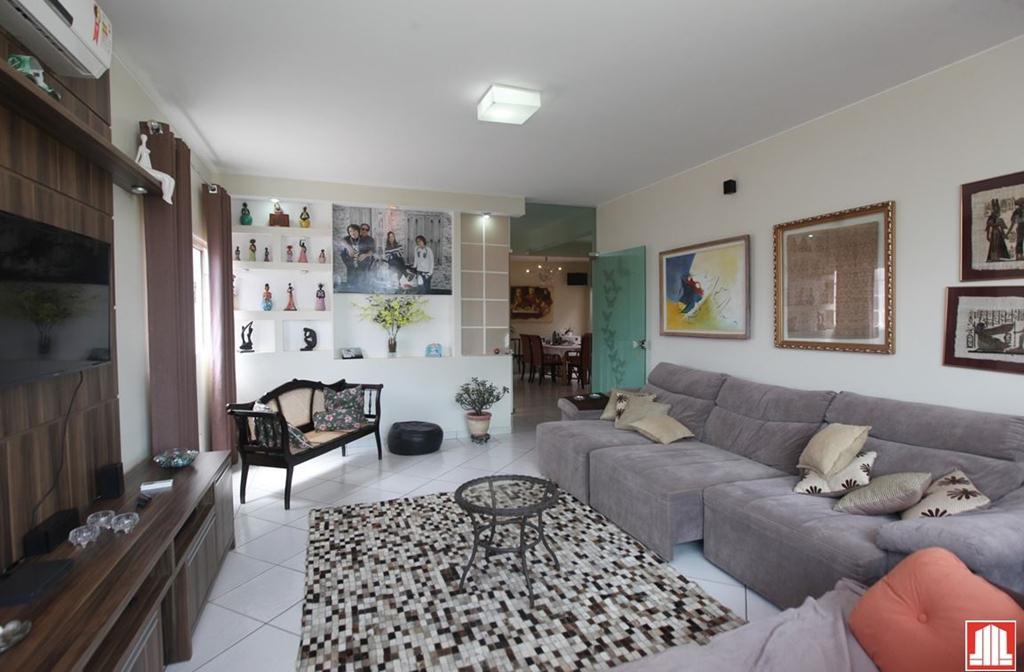 Casa em Condomínio, Região dos Lagos, 4 Quartos, 3 Vagas, 4 Suítes