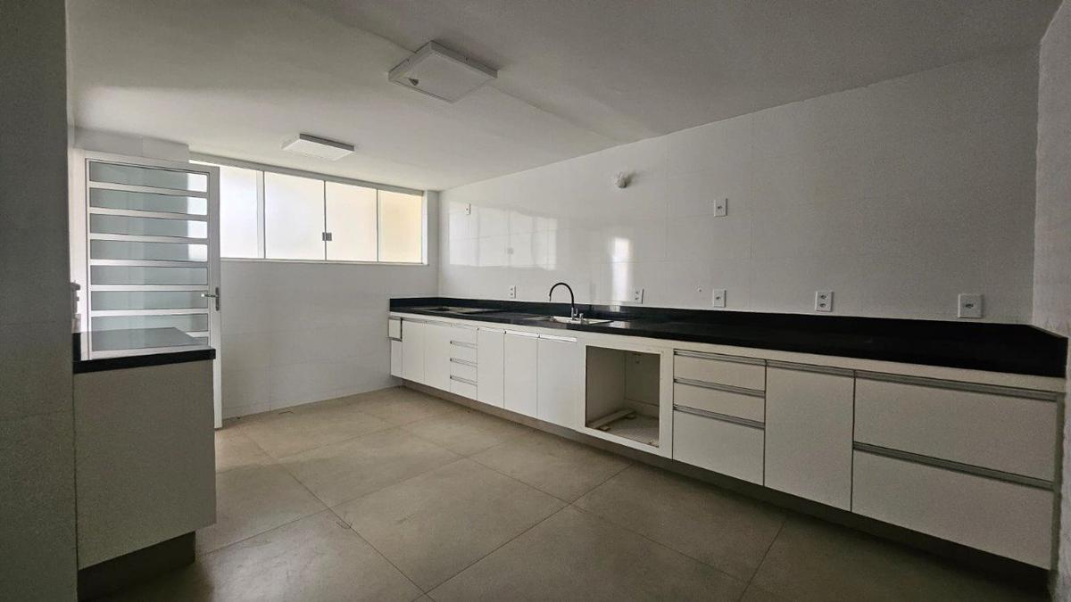 Casa, Lago Sul, 4 Quartos, 10 Vagas, 4 Suítes