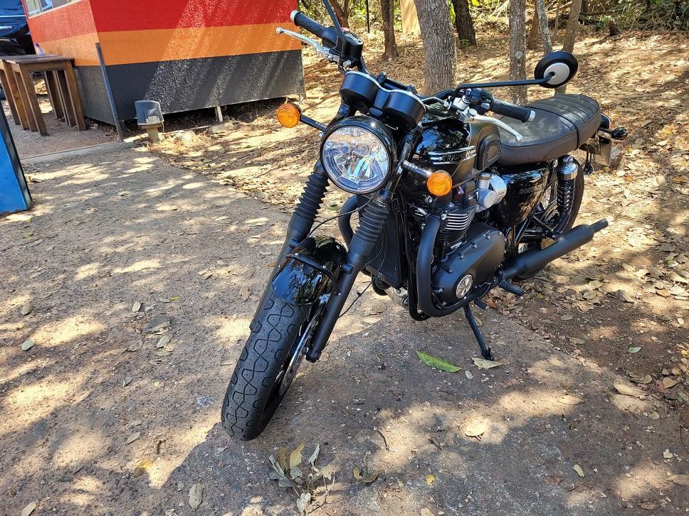 Triumph Bonneville T120 Black