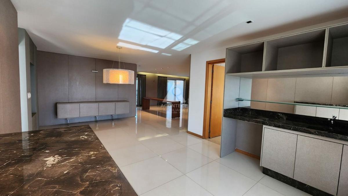 Apartamento, Sul, 4 Quartos, 3 Vagas, 4 Suítes