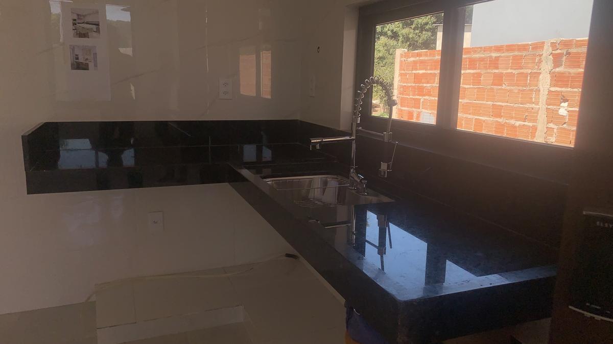 Casa, Nova Colina, 2 Quartos, 2 Vagas