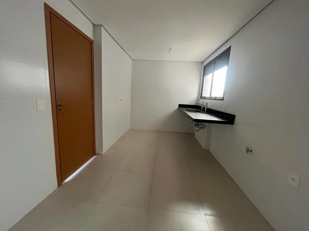 Apartamento, Norte, 4 Quartos, 3 Vagas, 2 Suítes