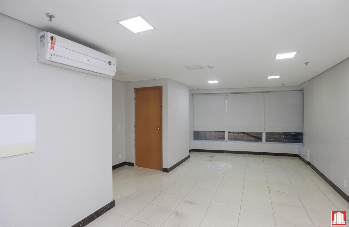 Sala, Norte, 0 Quarto, 5 Vagas, 0 Suíte