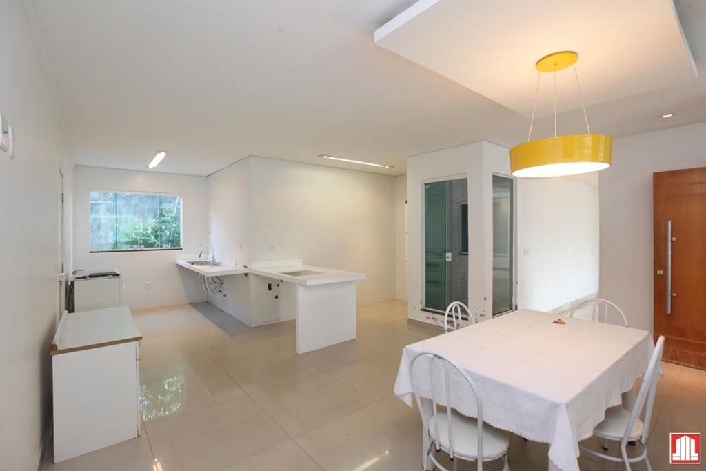 Casa em Condomínio, Riacho Fundo, 4 Quartos, 3 Vagas, 4 Suítes