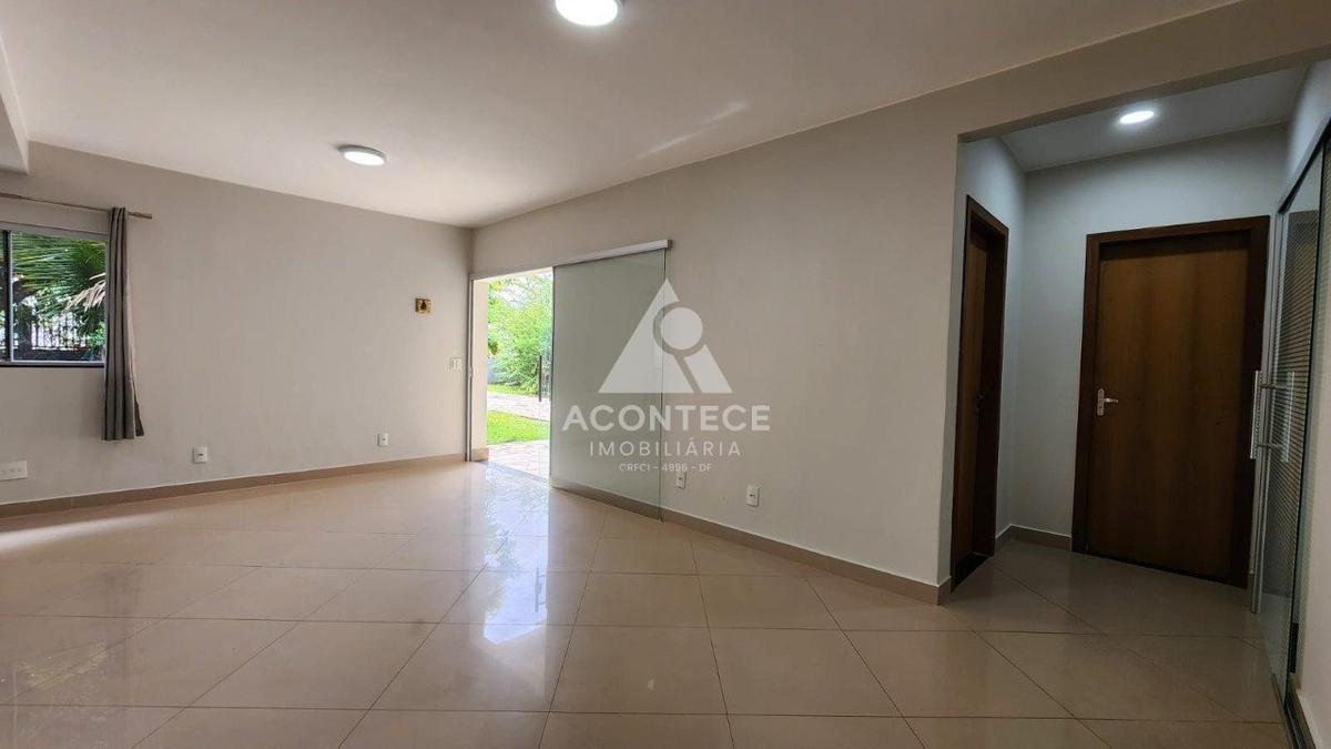 Casa em Condomínio, Brasília/Plano Piloto, 3 Quartos, 4 Vagas, 2 Suítes