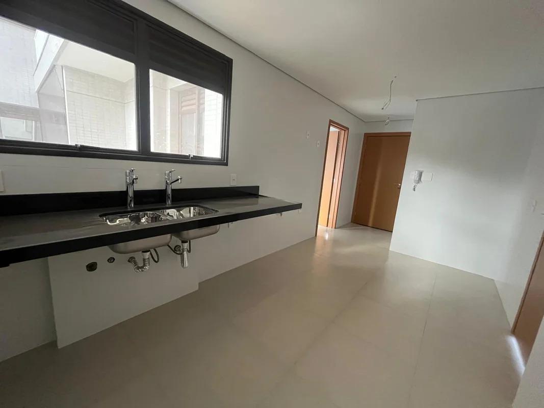 Apartamento, Norte, 4 Quartos, 3 Vagas, 2 Suítes