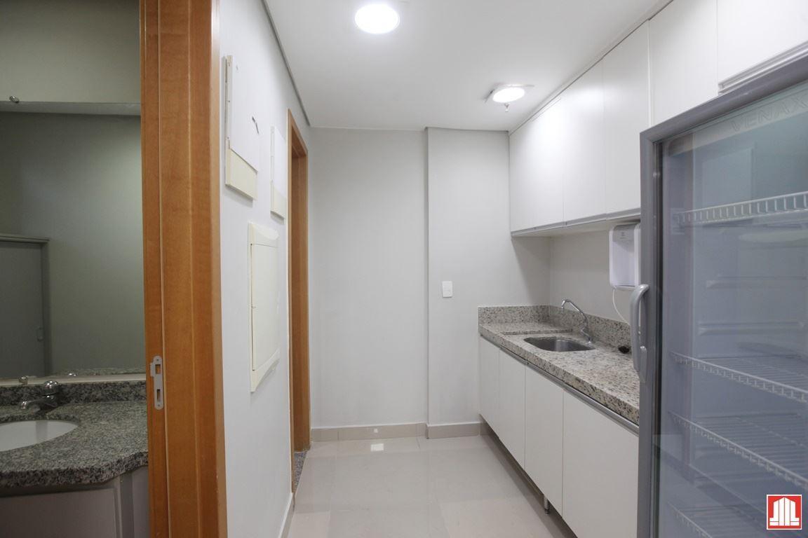 Sala, Norte, 0 Quarto, 5 Vagas, 0 Suíte