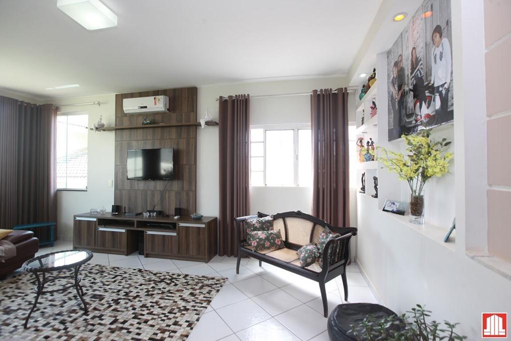 Casa, Região dos Lagos, 4 Quartos, 3 Vagas, 4 Suítes