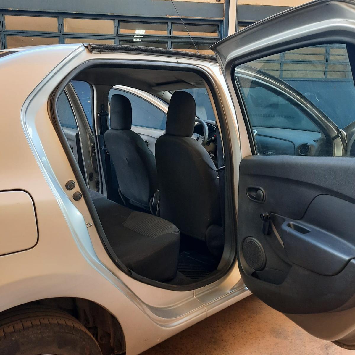 Renault Logan Authentique Flex 1.0 12v 4p