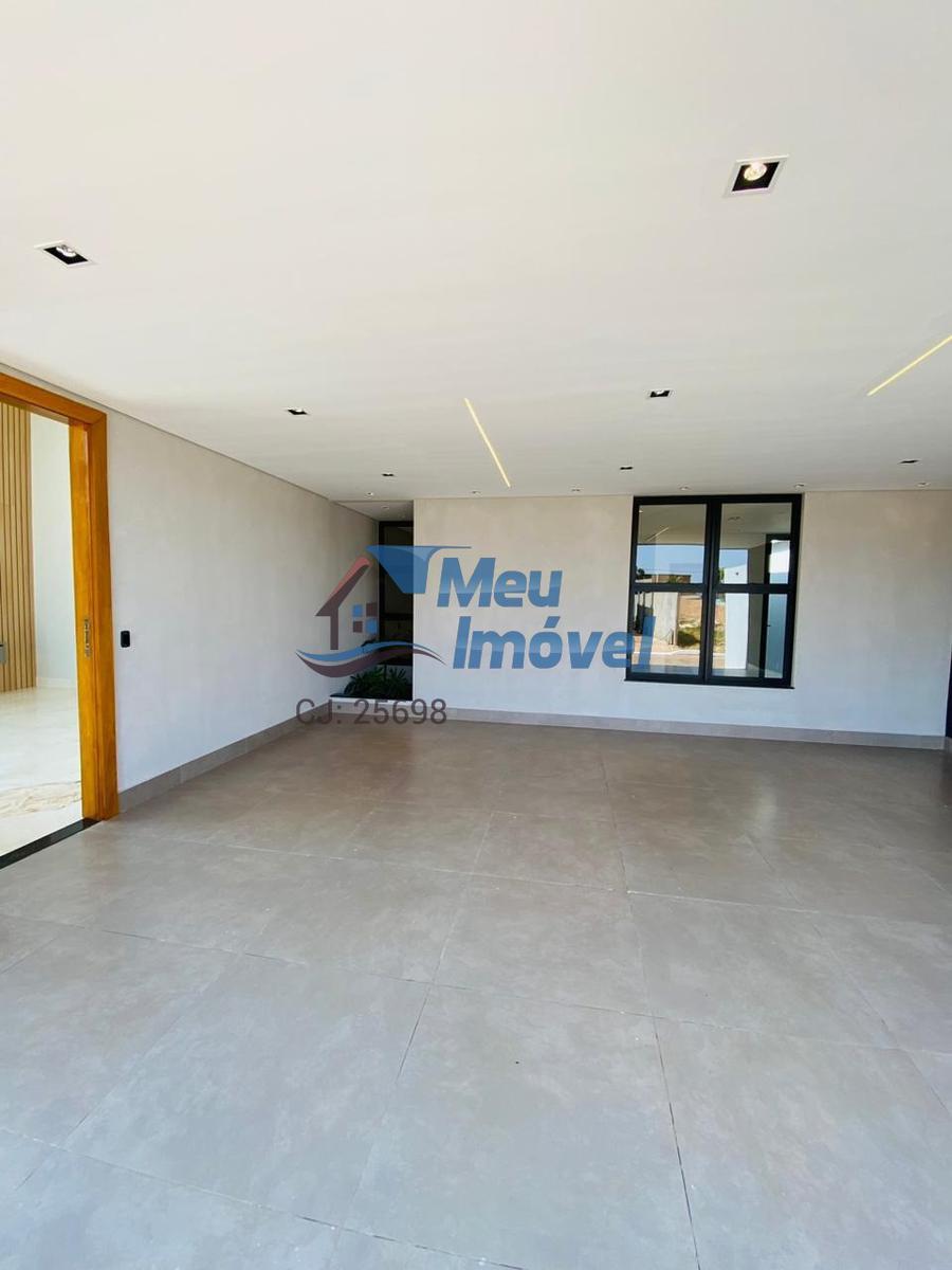 Casa em Condomínio, Brasília/Plano Piloto, 3 Quartos, 4 Vagas, 3 Suítes
