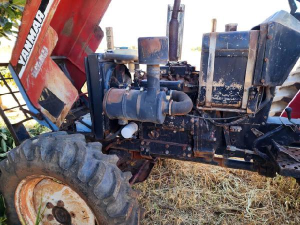 Trator Yanmar 1050d 4x4 Com Impleme