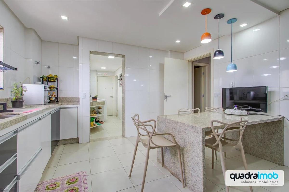 Apartamento, Norte, 4 Quartos, 2 Vagas, 2 Suítes