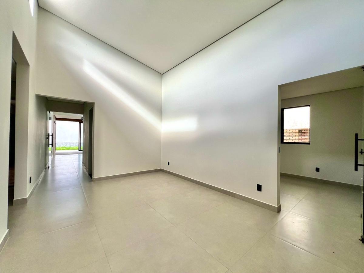 Casa, Granja do Torto, 3 Quartos, 4 Vagas, 1 Suíte