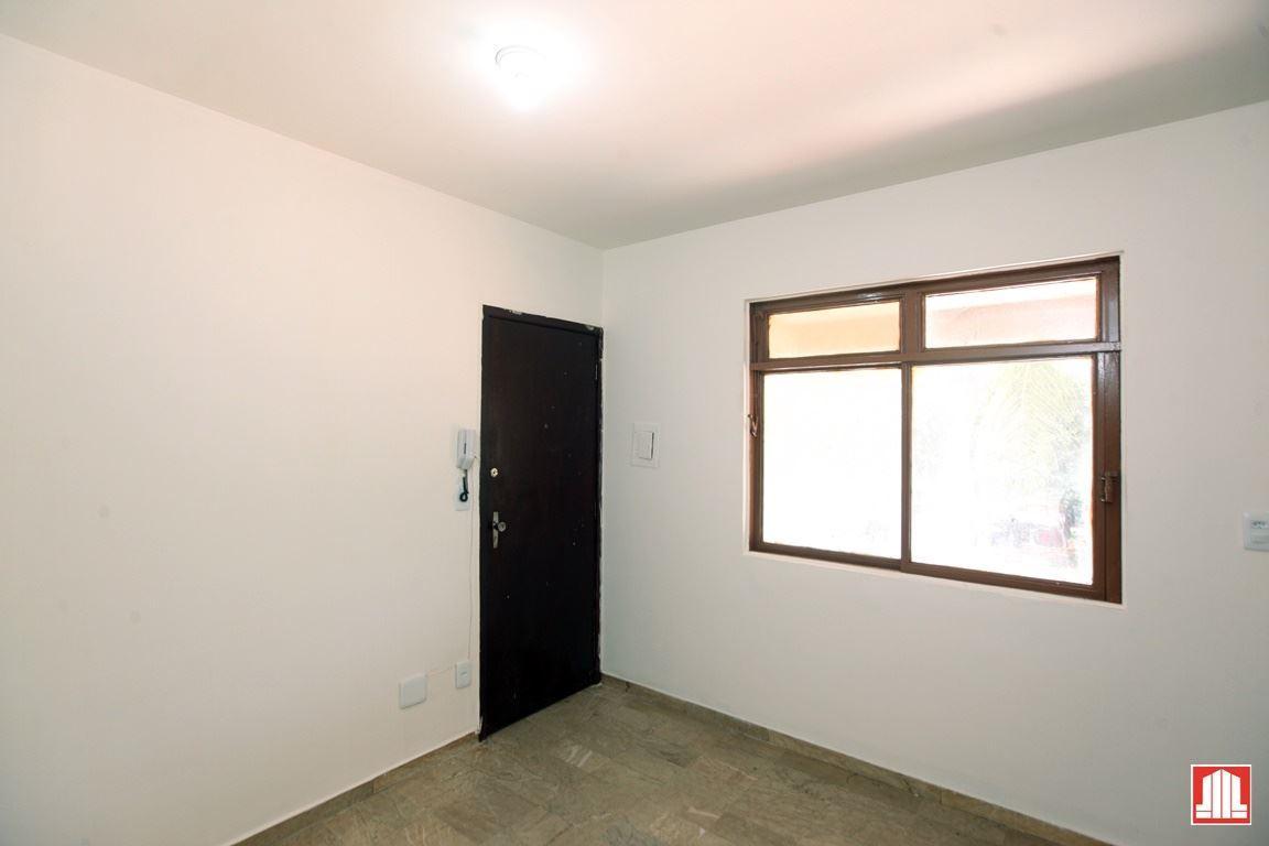 Quitinete, Asa Norte, 1 Quarto, 0 Vaga, 0 Suíte