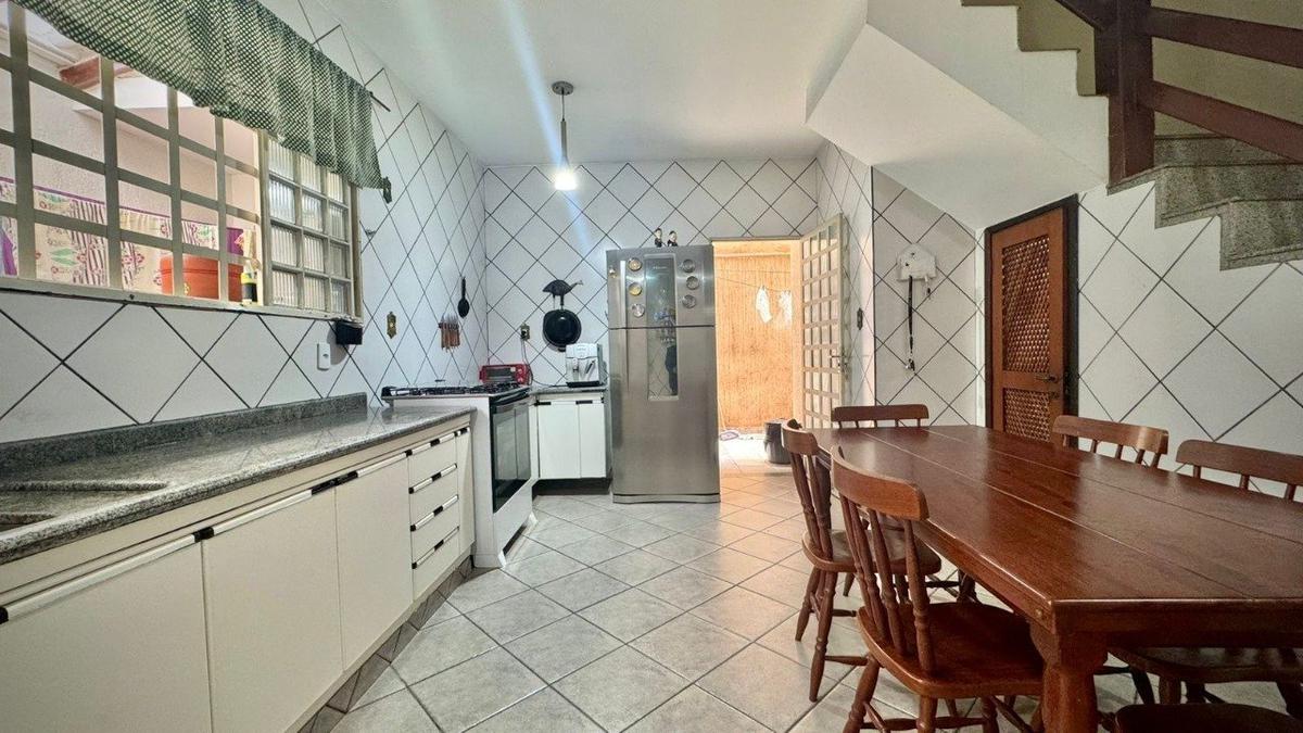 Casa, Guará II, 4 Quartos, 2 Vagas, 1 Suíte