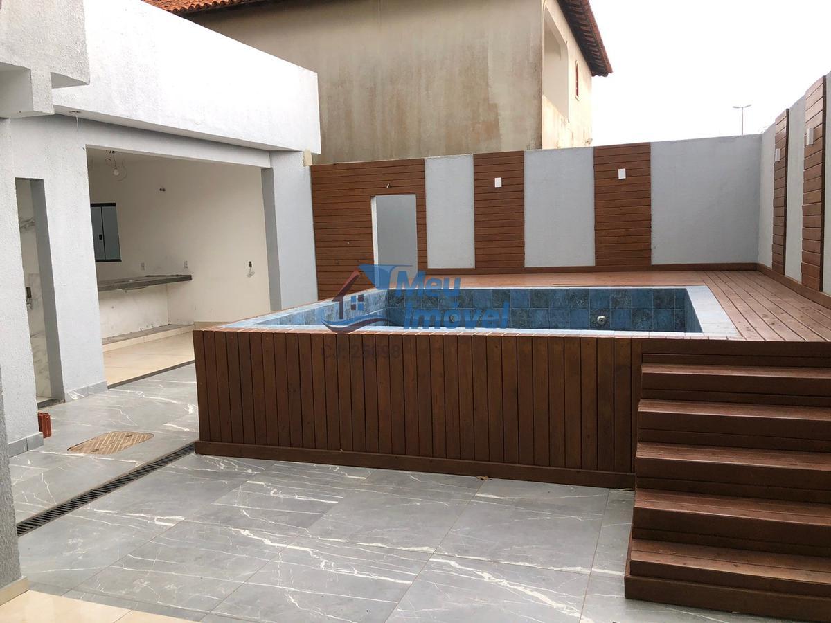 Casa, Taguatinga Norte, 4 Quartos, 2 Vagas, 1 Suíte