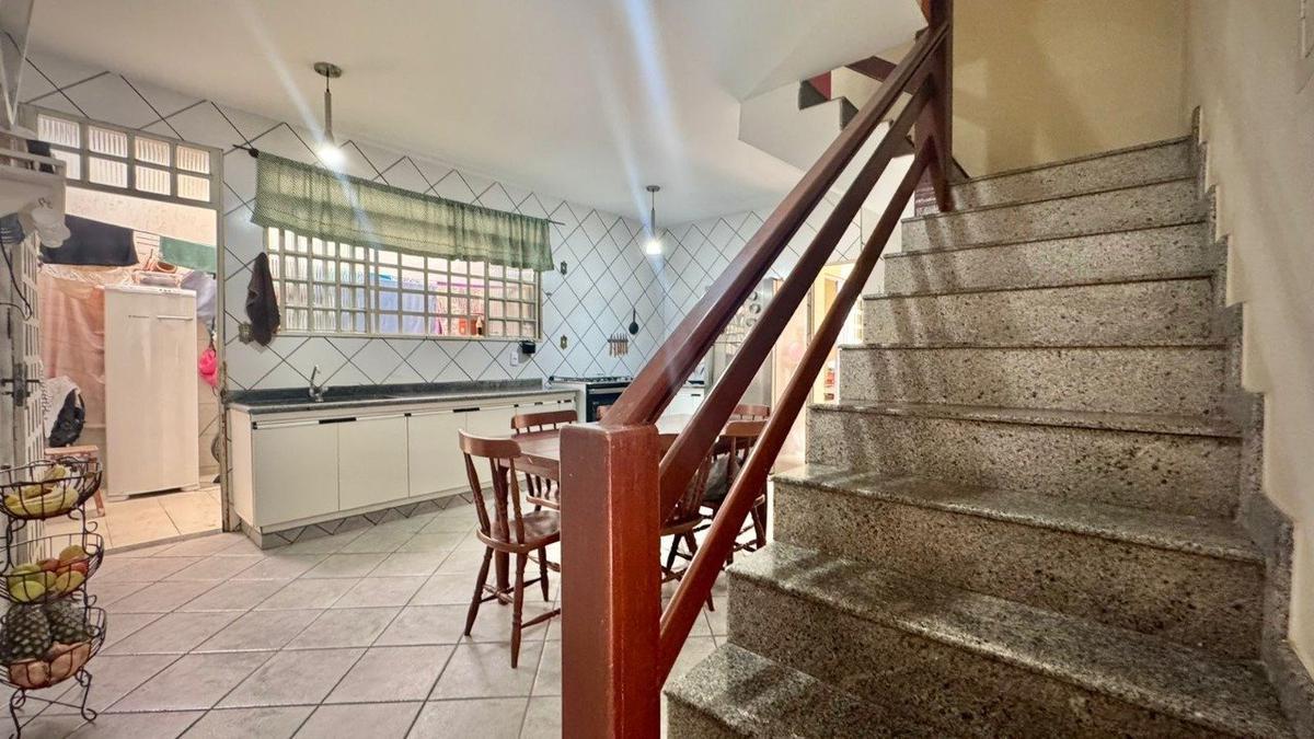 Casa, Guará II, 4 Quartos, 2 Vagas, 1 Suíte