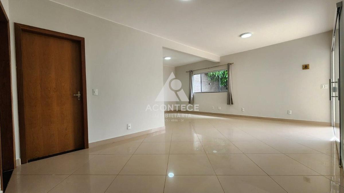 Casa em Condomínio, Brasília/Plano Piloto, 3 Quartos, 4 Vagas, 2 Suítes