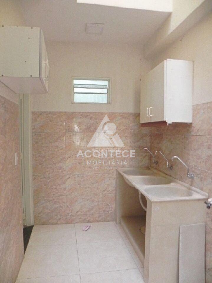 Casa, Candangolândia, 7 Quartos, 1 Vaga, 1 Suíte