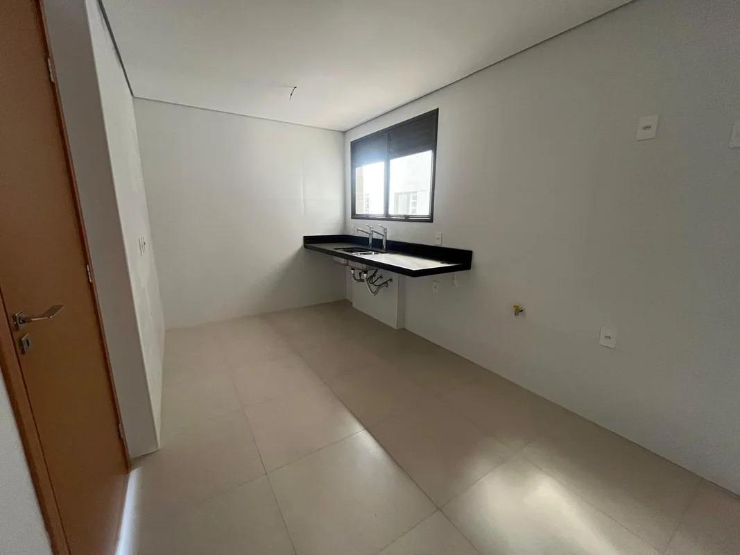 Apartamento, Norte, 4 Quartos, 3 Vagas, 2 Suítes