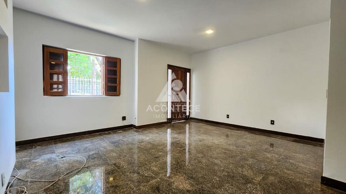 Casa, Asa Sul, 3 Quartos, 2 Vagas, 3 Suítes