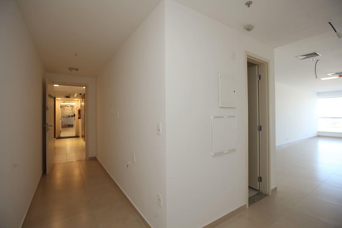 Sala, Asa Norte, 0 Quarto, 1 Vaga, 0 Suíte