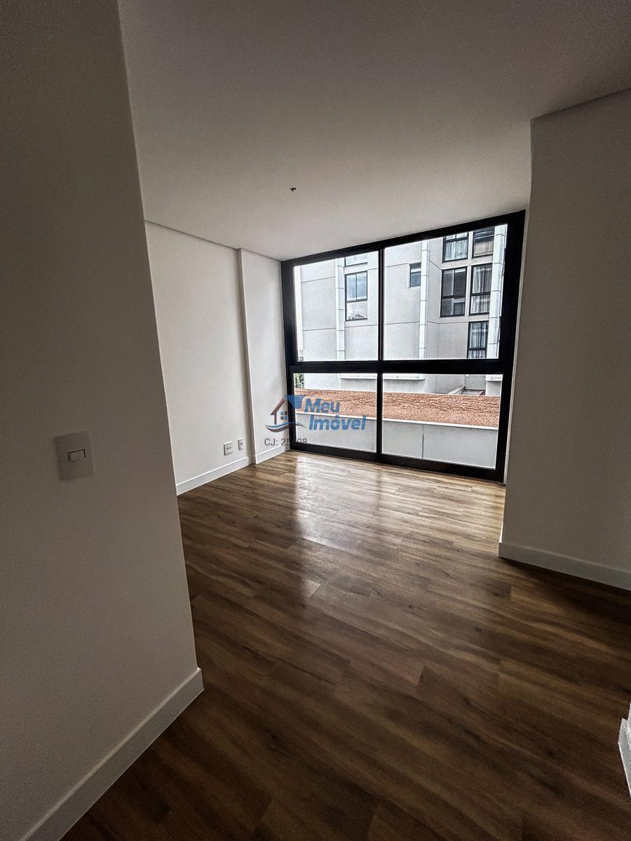 Apartamento, Zona Industrial, 3 Quartos, 2 Vagas, 1 Suíte