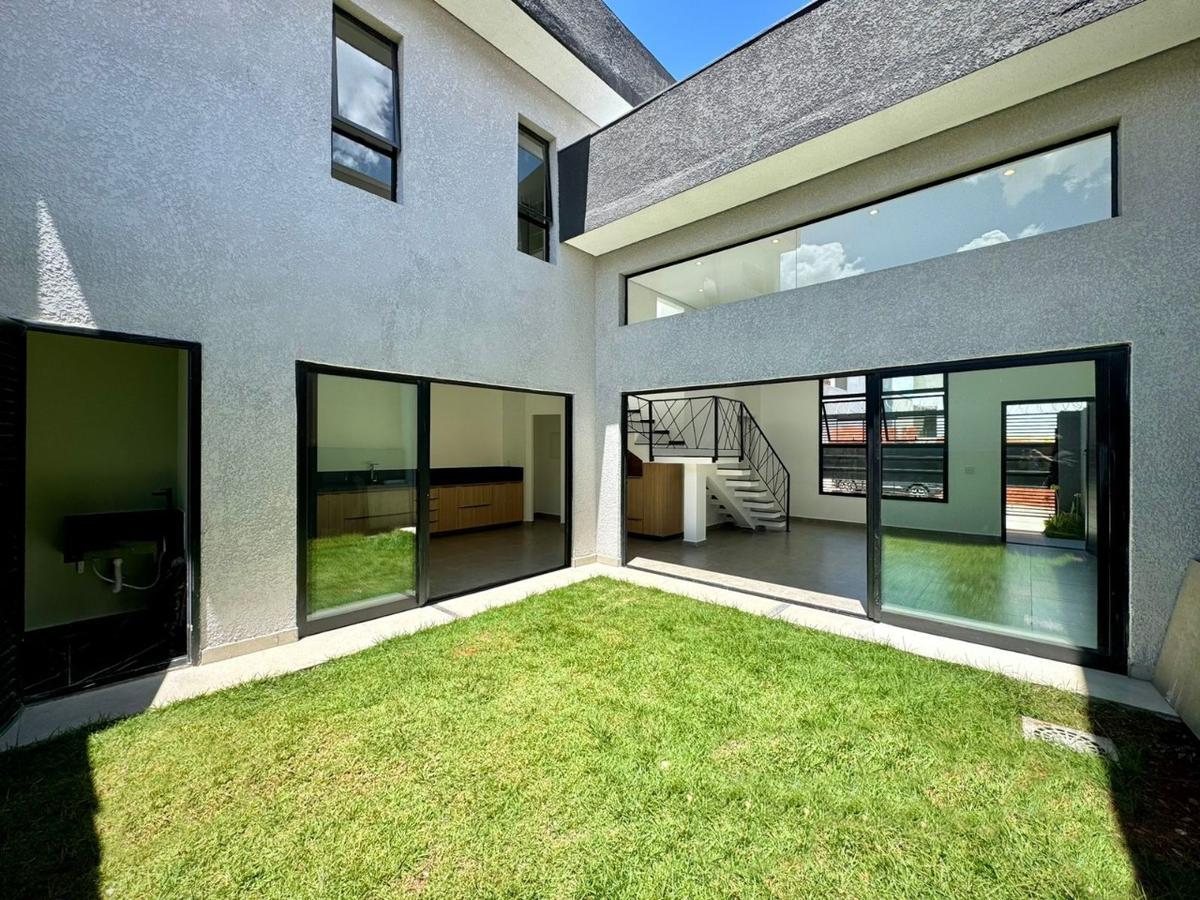 Casa, Guará II, 3 Quartos, 2 Vagas, 3 Suítes