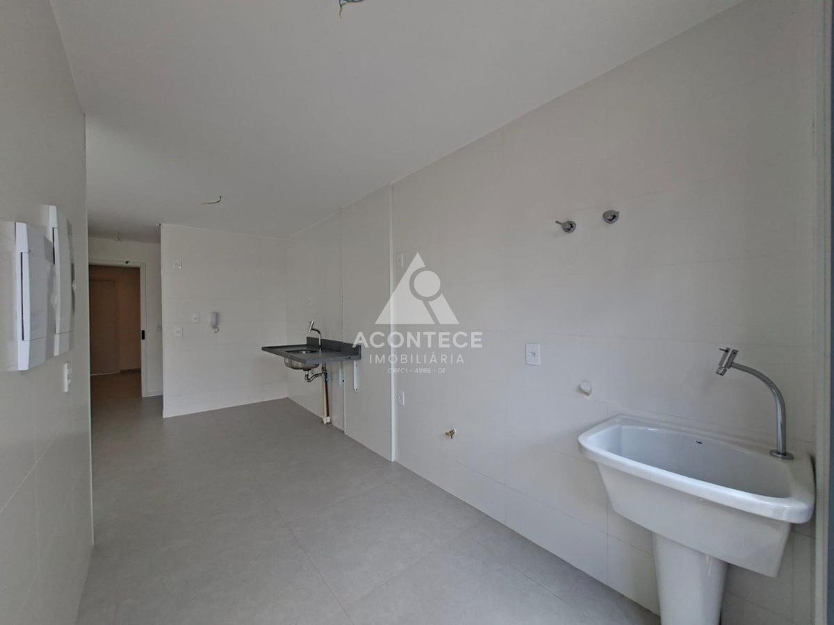 Apartamento, Norte, 4 Quartos, 2 Vagas, 3 Suítes