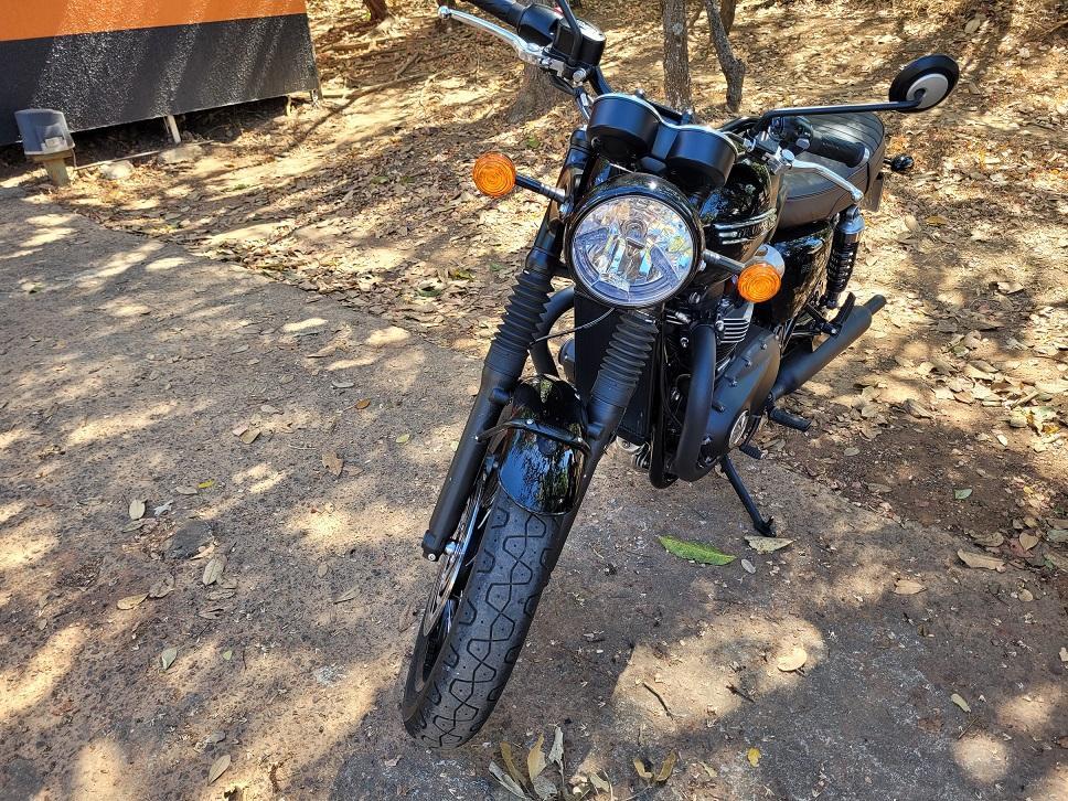 Triumph Bonneville T120 Black