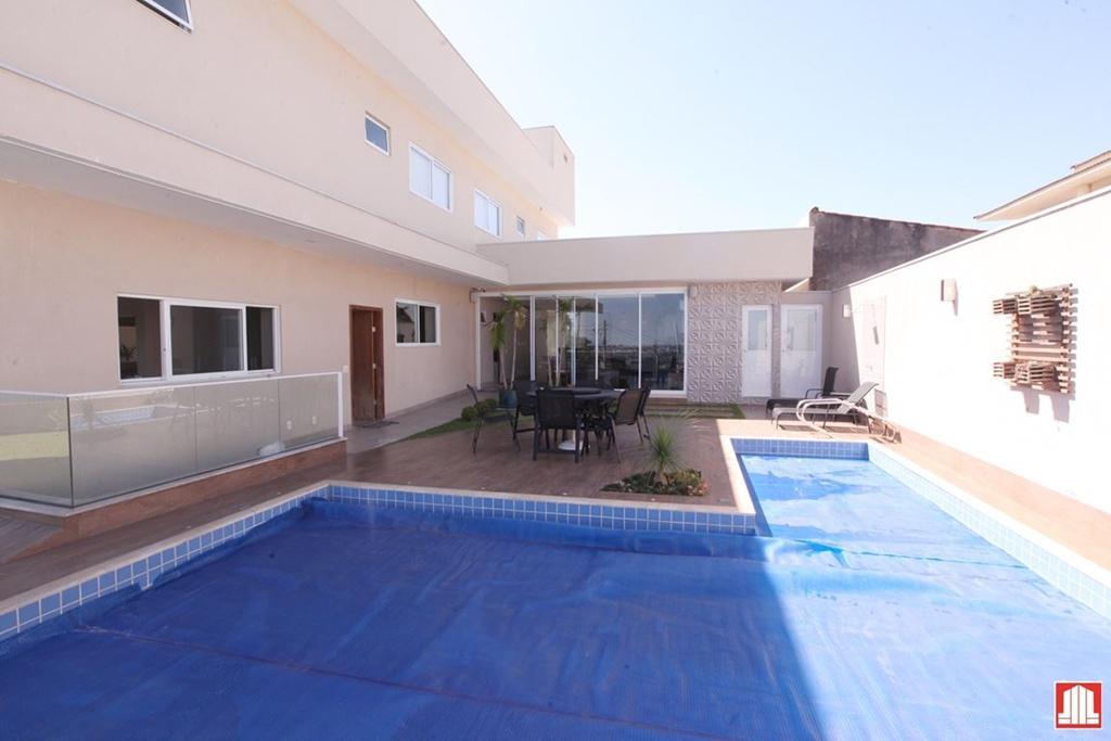 Casa em Condomínio, Região dos Lagos, 5 Quartos, 4 Vagas, 4 Suítes