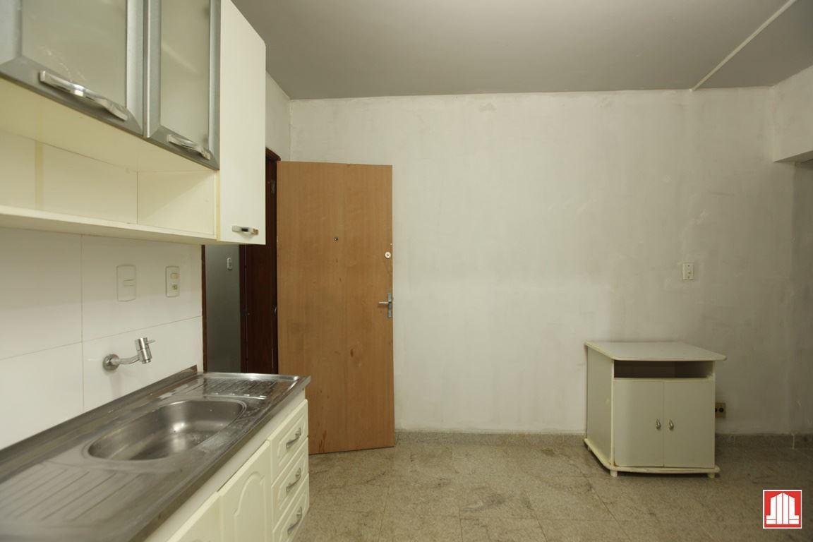 Quitinete, Asa Norte, 1 Quarto, 0 Vaga, 0 Suíte