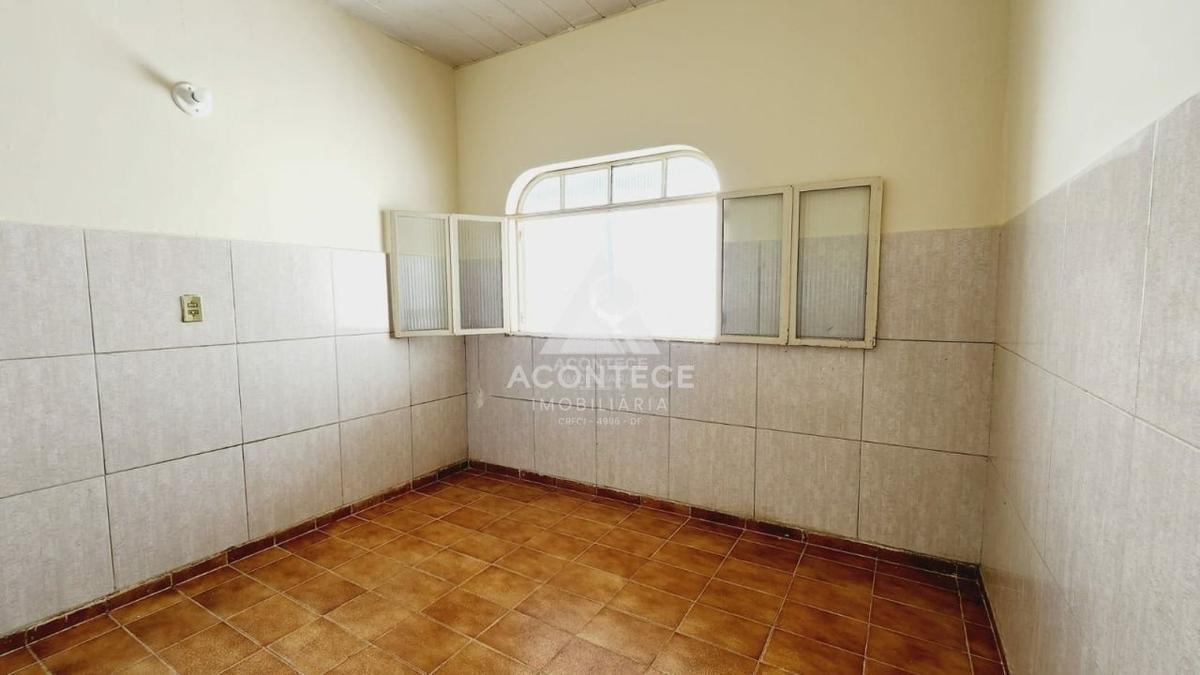 Casa, Taguatinga Sul, 2 Quartos, 4 Vagas