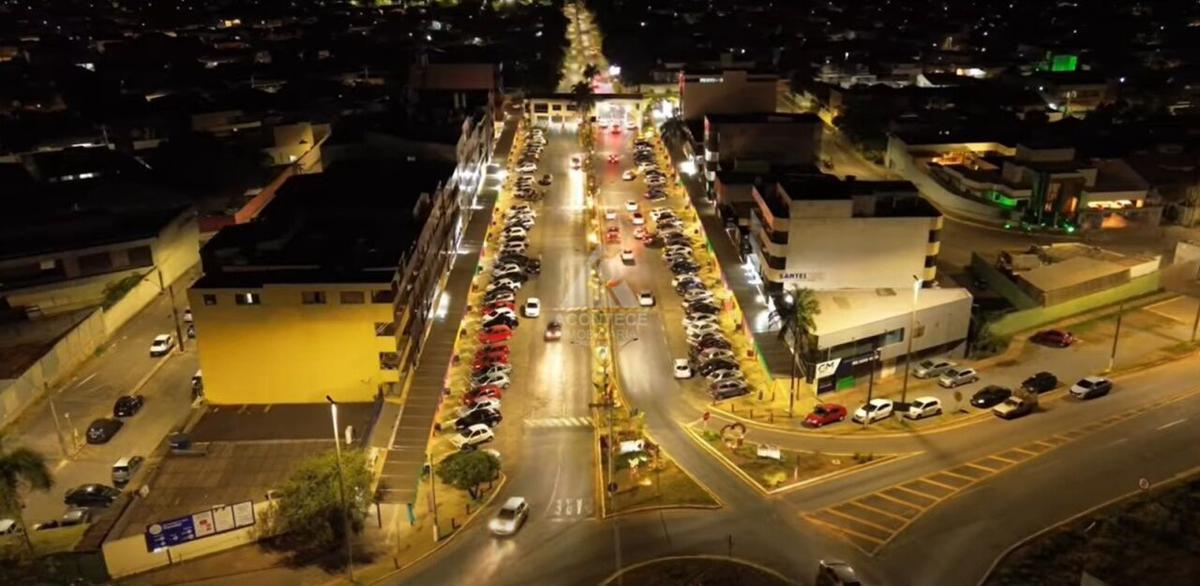 Casa, Região dos Lagos, 7 Quartos, 4 Vagas, 2 Suítes