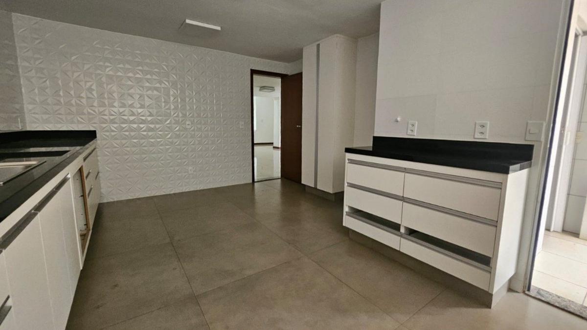 Casa, Lago Sul, 4 Quartos, 10 Vagas, 4 Suítes