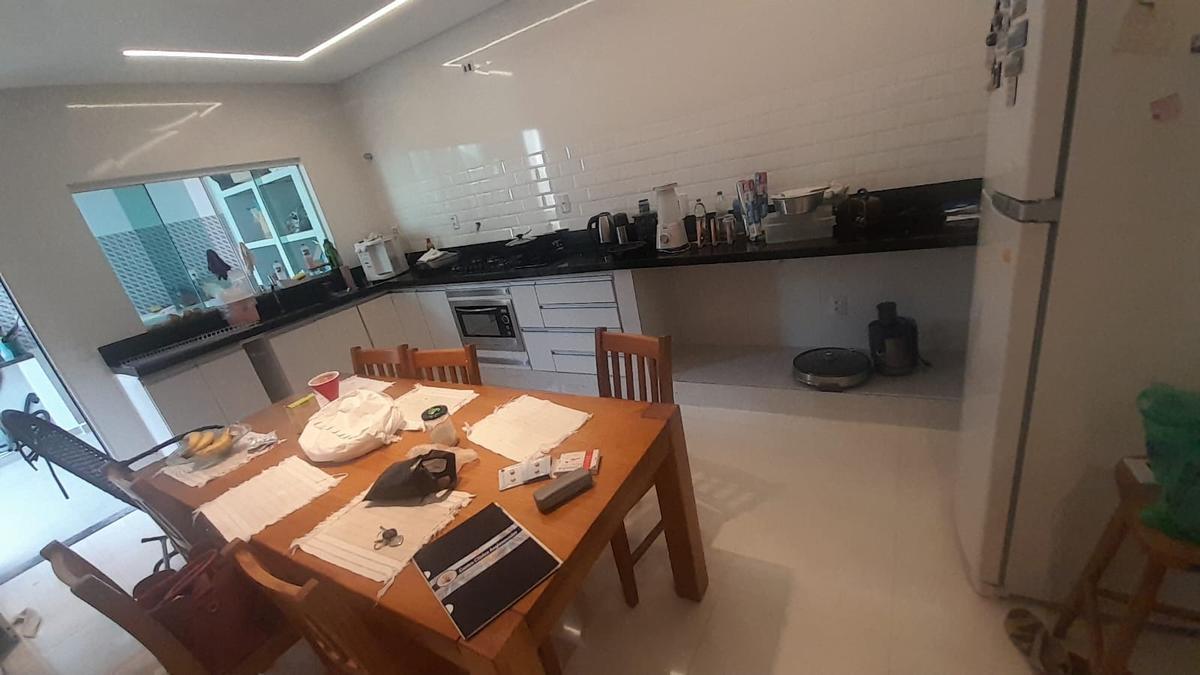 Casa, Riacho Fundo I, 5 Quartos, 3 Vagas, 4 Suítes