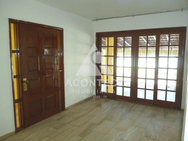 Casa, Guará II, 3 Quartos, 4 Vagas, 2 Suítes