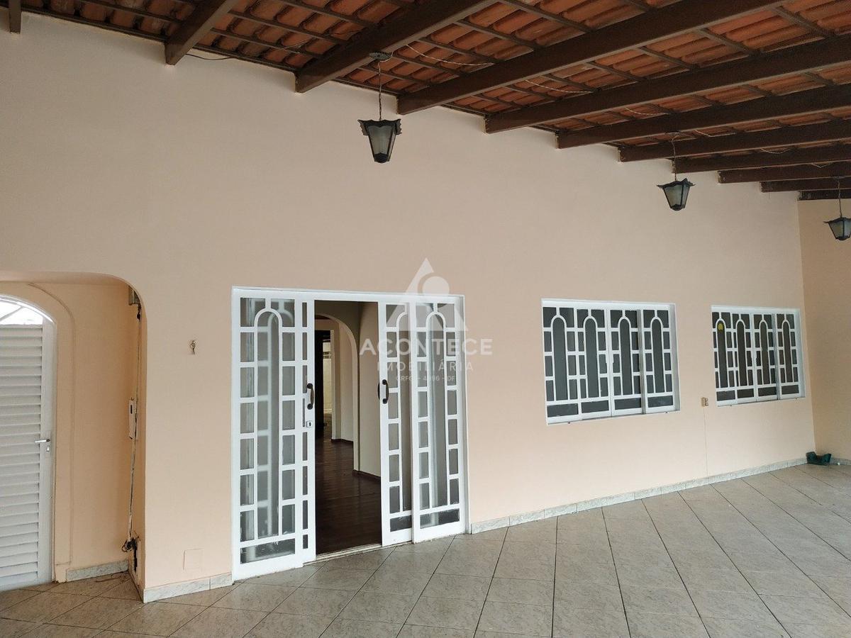 Casa, Guará I, 4 Quartos, 1 Suíte