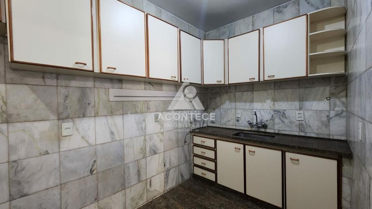 Casa, Asa Sul, 3 Quartos, 2 Vagas, 3 Suítes