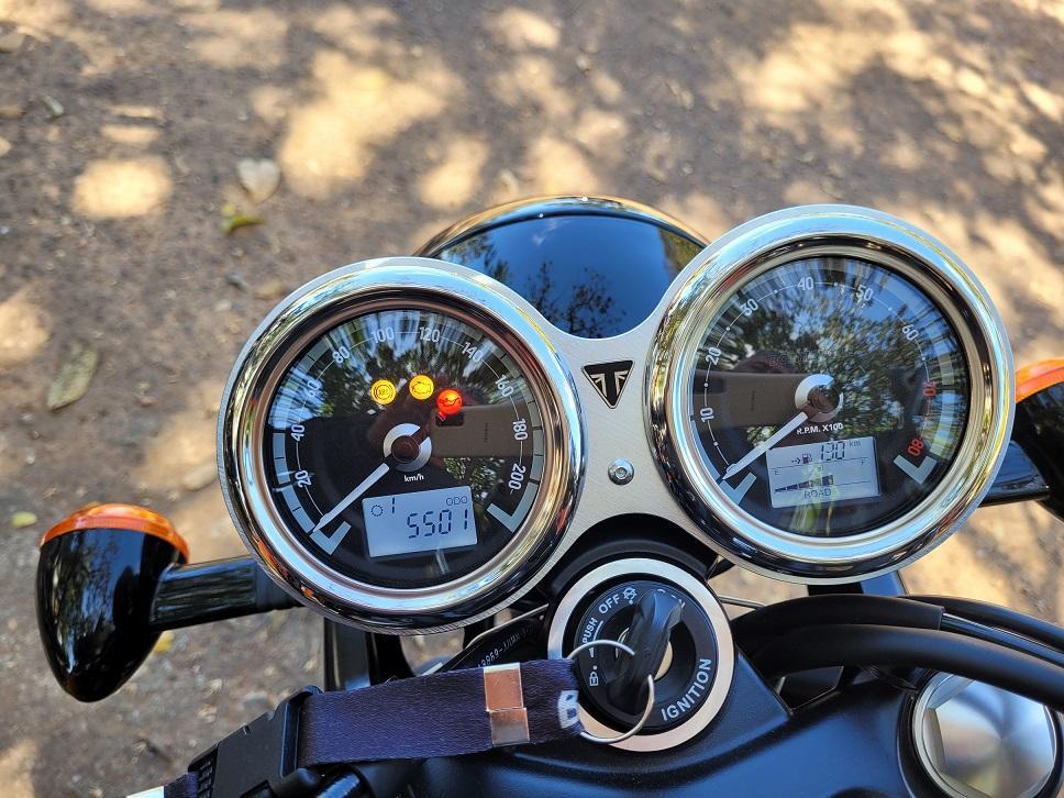 Triumph Bonneville T120 Black