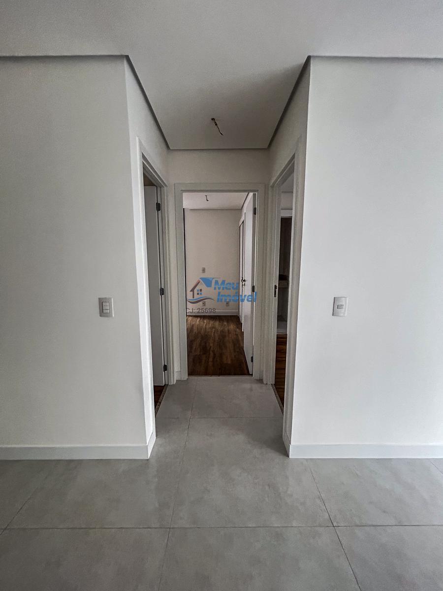 Apartamento, Zona Industrial, 3 Quartos, 2 Vagas, 1 Suíte