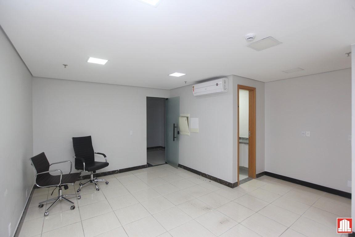 Sala, Norte, 0 Quarto, 5 Vagas, 0 Suíte