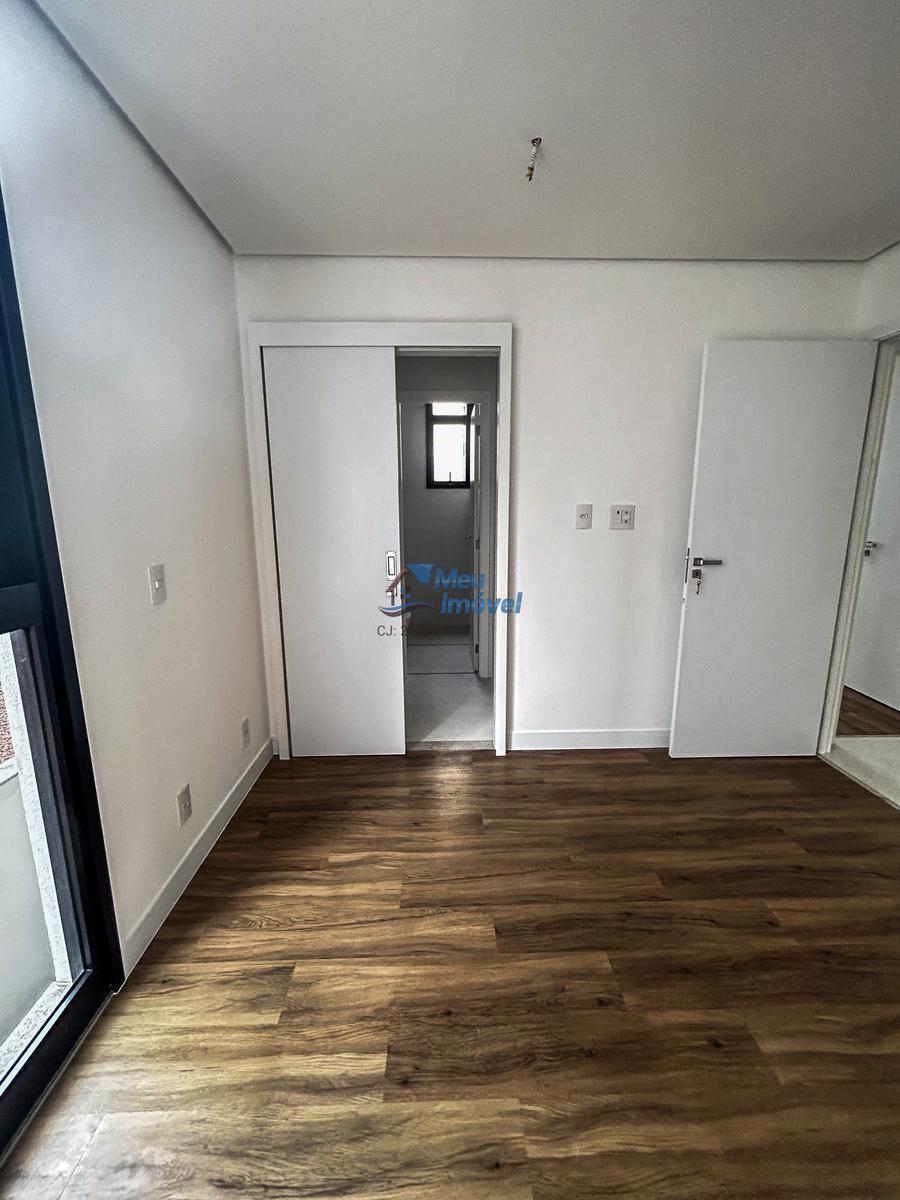 Apartamento, Zona Industrial, 3 Quartos, 2 Vagas, 1 Suíte