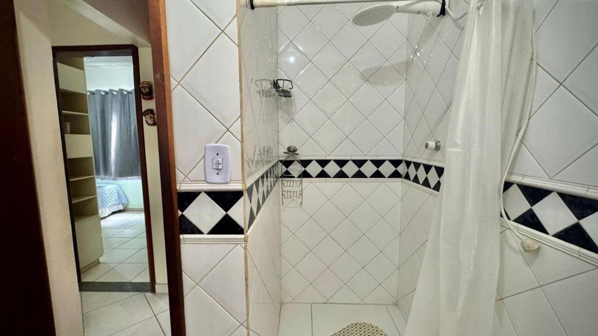 Casa, Guará II, 4 Quartos, 2 Vagas, 1 Suíte