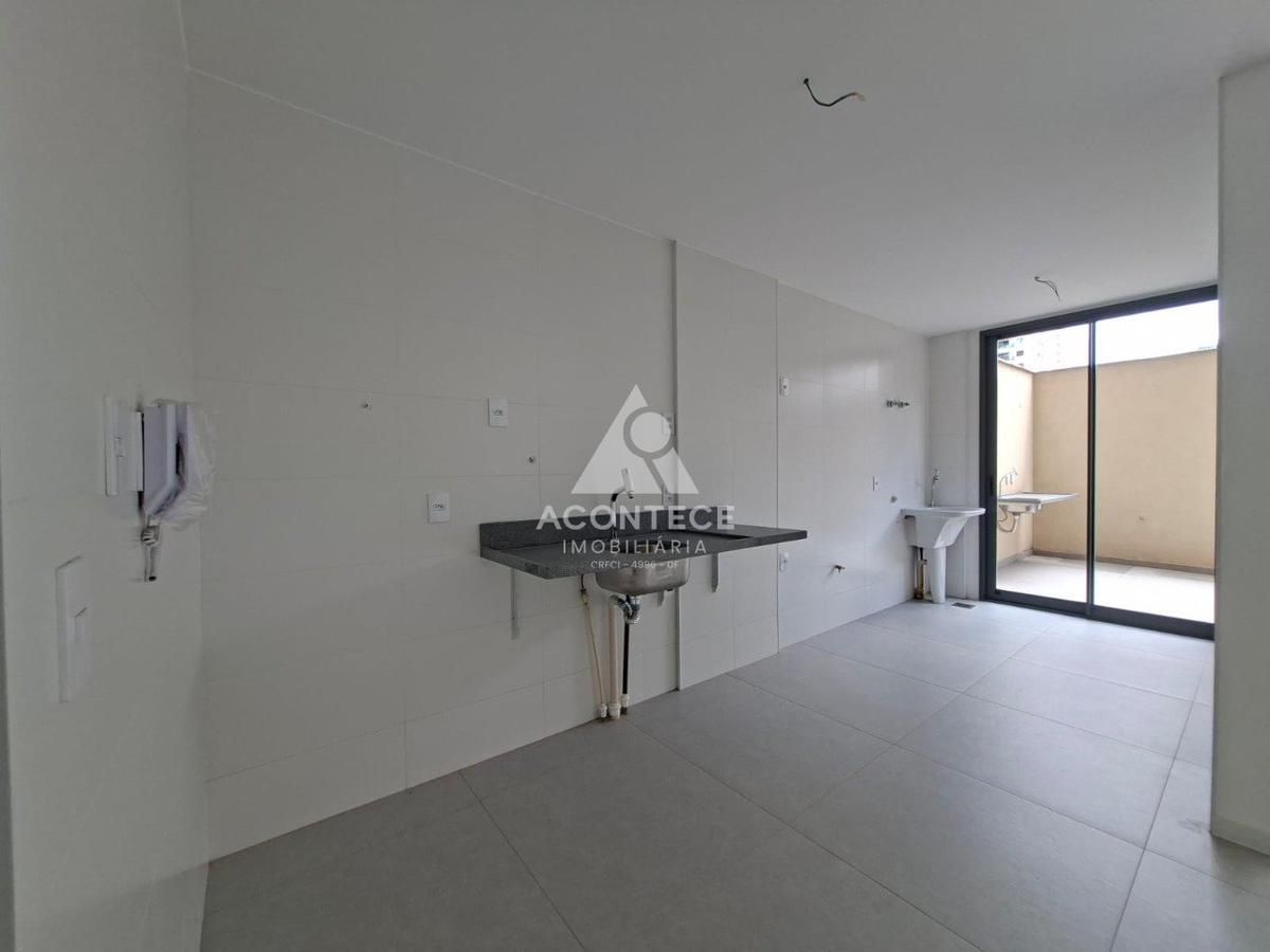 Apartamento, Norte, 4 Quartos, 2 Vagas, 3 Suítes