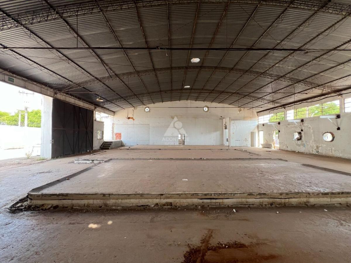 Casa Comercial, Zona Industrial