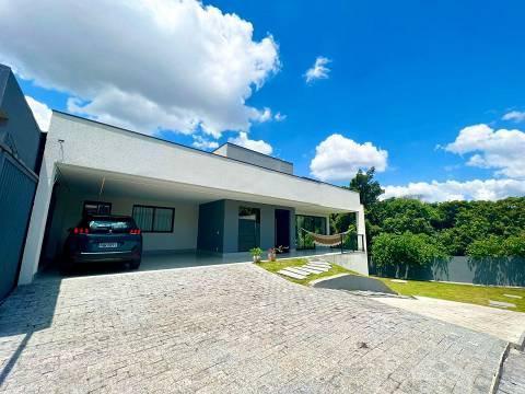 Casa em Condomínio, Brasília/Plano Piloto, 3 Quartos, 4 Vagas, 3 Suítes