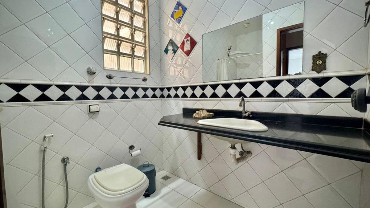 Casa, Guará II, 4 Quartos, 2 Vagas, 1 Suíte