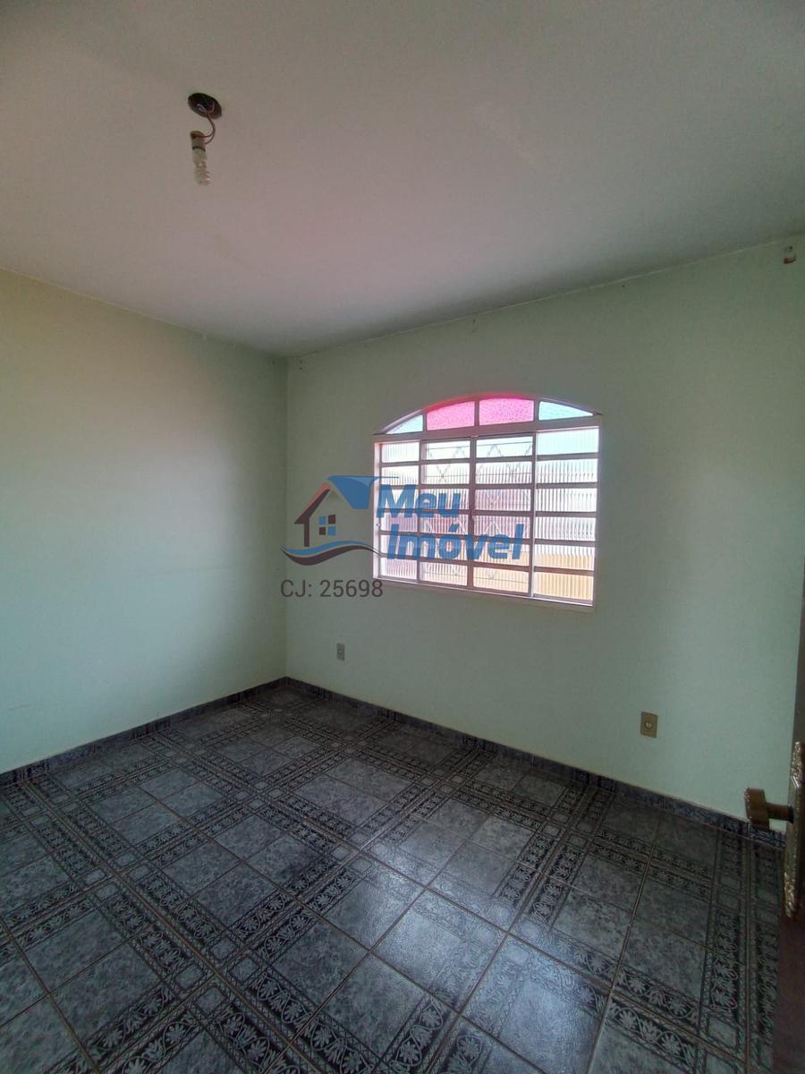 Casa, Ceilândia Norte, 5 Quartos, 4 Vagas, 0 Suíte